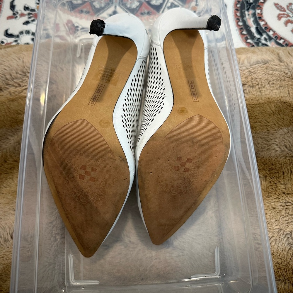 Vince Camuto white pump